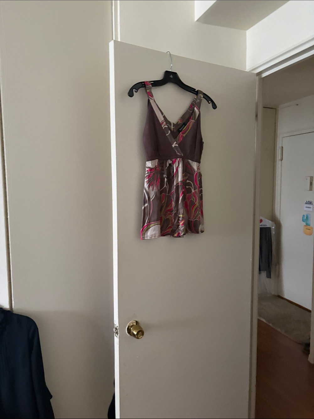 bebe Brown and Pink Printed Sleeveless V-Neck Top